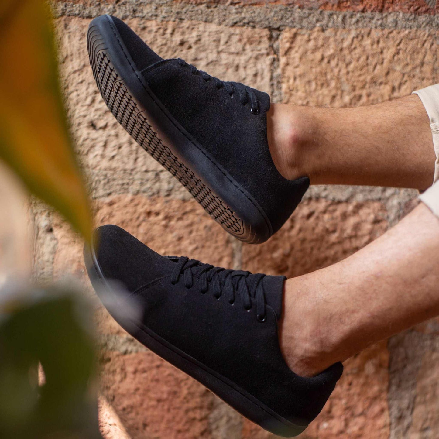 Bareshoes Casual Suede All Black